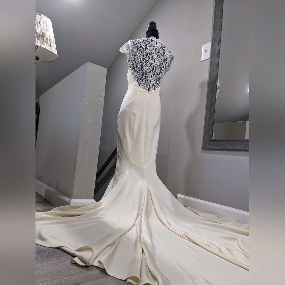 BHLDN Nicole Miller "The Lauren" Wedding Dress (Size 8, fits like 6)